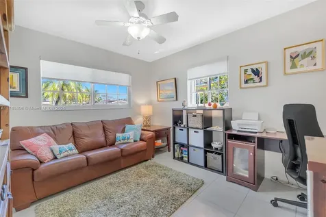 10490 NW 18th Place Pembroke Pines FL 33026