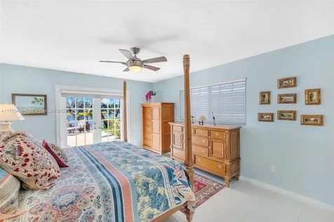 10490 NW 18th Place Pembroke Pines FL 33026