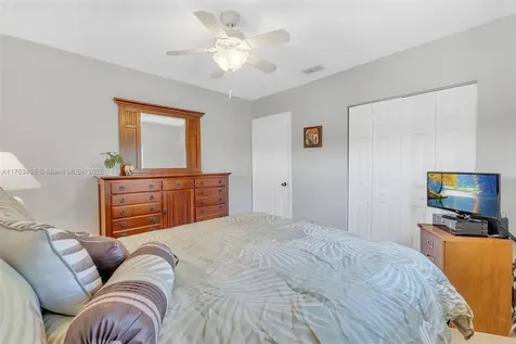 10490 NW 18th Place Pembroke Pines FL 33026