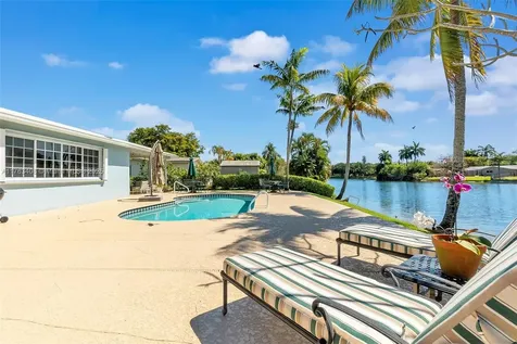 10490 NW 18th Place Pembroke Pines FL 33026