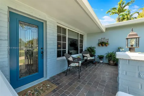 10490 NW 18th Place Pembroke Pines FL 33026