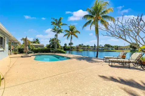 10490 NW 18th Place Pembroke Pines FL 33026