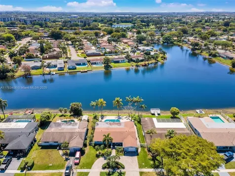 10490 NW 18th Place Pembroke Pines FL 33026