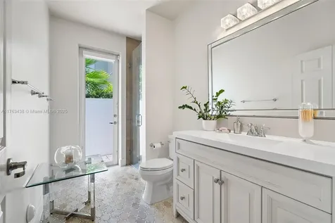 16952 SW 92nd Street Circle Miami FL 33196