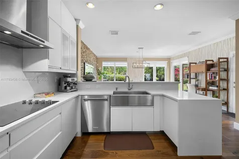 16952 SW 92nd Street Circle Miami FL 33196