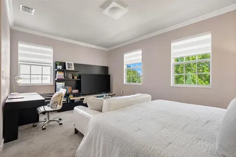 16952 SW 92nd Street Circle Miami FL 33196