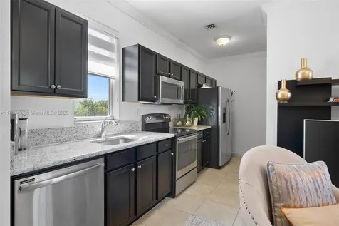 16952 SW 92nd Street Circle Miami FL 33196