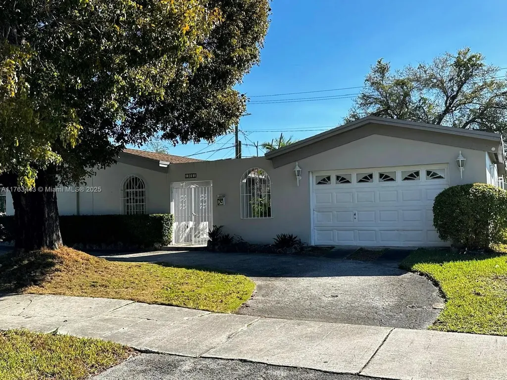 19021 SW 97th Avenue Cutler Bay FL 33157