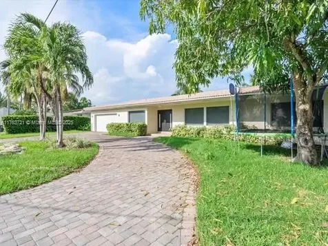 16473 NE 31st Avenue North Miami Beach FL 33160