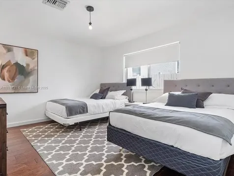 16473 NE 31st Avenue North Miami Beach FL 33160