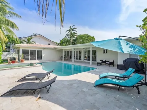 16473 NE 31st Avenue North Miami Beach FL 33160