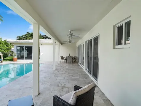 16473 NE 31st Avenue North Miami Beach FL 33160