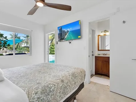 16473 NE 31st Avenue North Miami Beach FL 33160