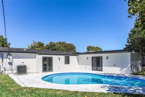 6590 NW 22nd Street Sunrise FL 33313