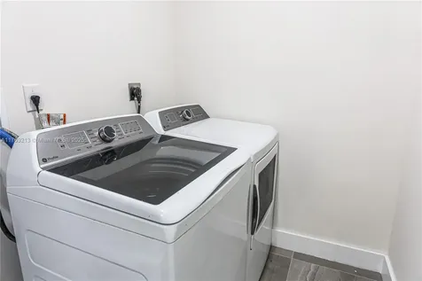 6590 NW 22nd Street Sunrise FL 33313