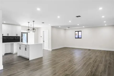 6590 NW 22nd Street Sunrise FL 33313