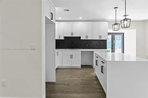 6590 NW 22nd Street Sunrise FL 33313