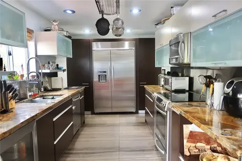 10761 NW 52nd Street Doral FL 33178