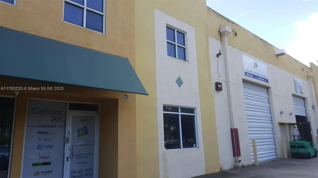 3221 NW 82 Avenue Doral FL 33122