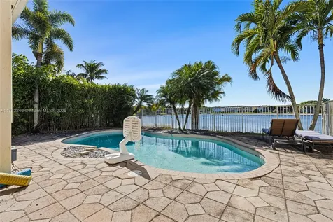 1270 Beacon Circle Wellington FL 33414