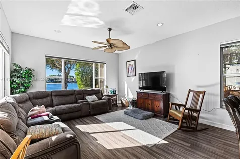 1270 Beacon Circle Wellington FL 33414