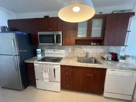 100 Lincoln Road Miami Beach FL 33139