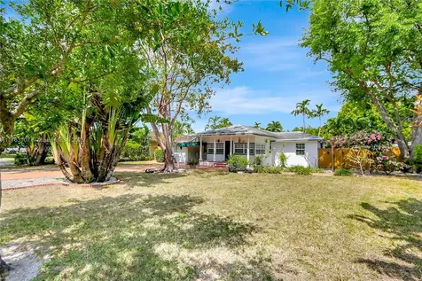 521 Wren Avenue Miami Springs FL 33166