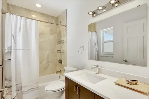 521 Wren Avenue Miami Springs FL 33166