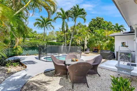 521 Wren Avenue Miami Springs FL 33166