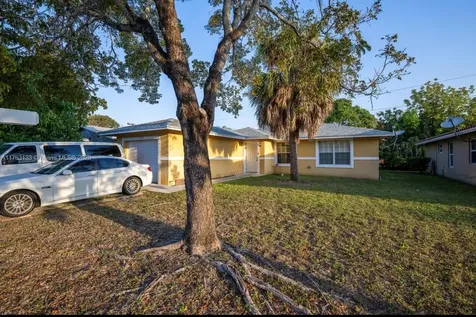 2855 NW 7th Street Fort Lauderdale FL 33311