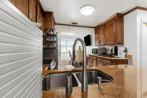 3940 NW 34th Avenue Lauderdale Lakes FL 33309