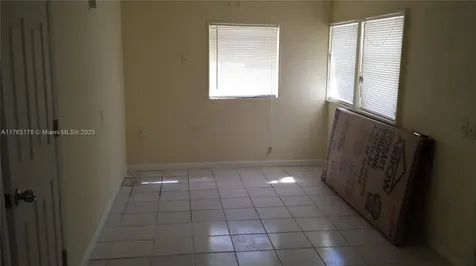 27 SW 7th Street Hallandale Beach FL 33009