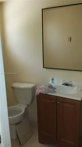 27 SW 7th Street Hallandale Beach FL 33009
