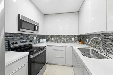1541 N 72nd Avenue Hollywood FL 33024
