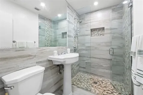 1541 N 72nd Avenue Hollywood FL 33024