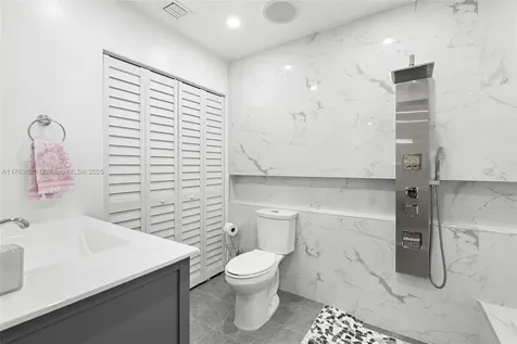 1541 N 72nd Avenue Hollywood FL 33024
