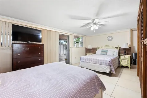 1541 N 72nd Avenue Hollywood FL 33024