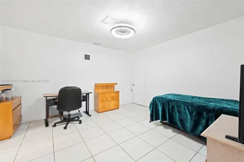 1541 N 72nd Avenue Hollywood FL 33024