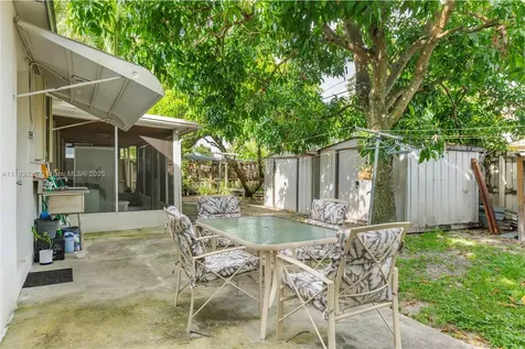 1541 N 72nd Avenue Hollywood FL 33024