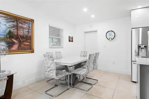 1541 N 72nd Avenue Hollywood FL 33024