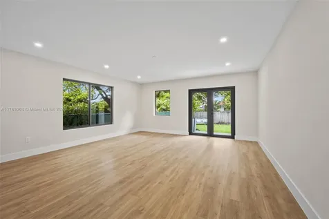 2467 SW 13th Street Miami FL 33145