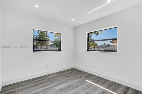 18710 NW 48th Place Miami Gardens FL 33055