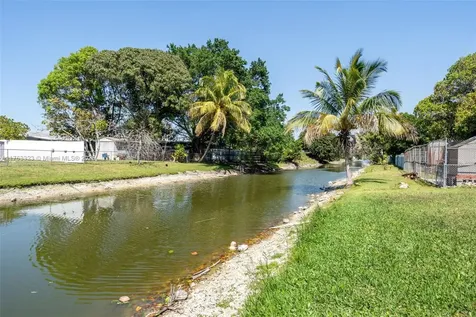 18710 NW 48th Place Miami Gardens FL 33055