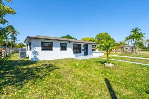 18710 NW 48th Place Miami Gardens FL 33055