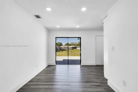 18710 NW 48th Place Miami Gardens FL 33055