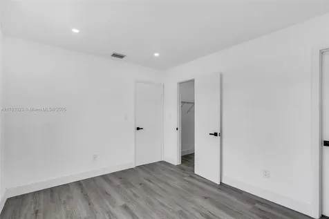 18710 NW 48th Place Miami Gardens FL 33055