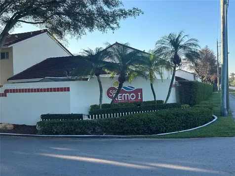 2412 San Remo Circle Homestead FL 33035