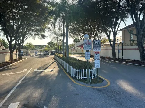 2412 San Remo Circle Homestead FL 33035
