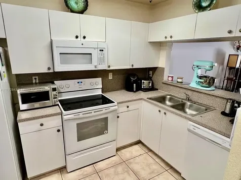 11512 NW 48th Terrace Doral FL 33178