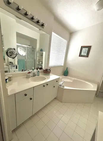 11512 NW 48th Terrace Doral FL 33178